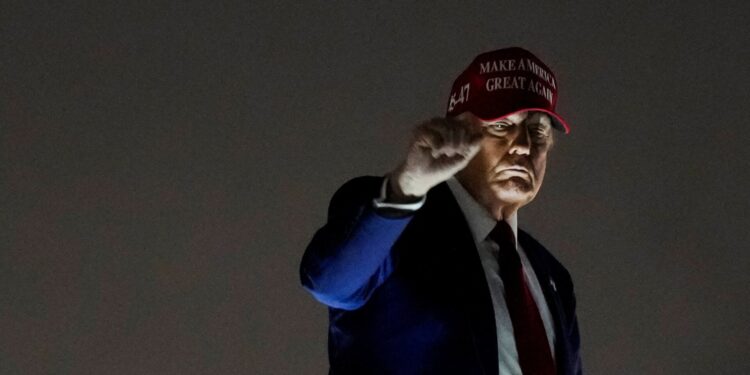 CNN: Ο Λευκός Οίκος αυξάνει τα μέτρα προστασίας του Τραμπ μετά τη δολοφονία του Κερκ