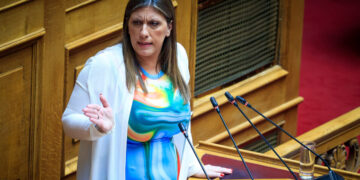 Η Ζωή Κωνσταντοπούλου ζητά από τον Μυλωνάκη να δοθεί στη δημοσιότητα το έγγραφο που παρέλαβε για τον ΟΠΕΚΕΠΕ