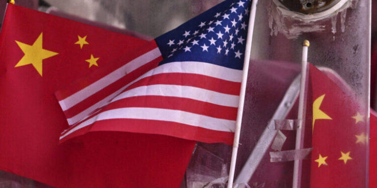 Συνάντηση του Υπουργού Οικονομικών των ΗΠΑ, Σκοτ Μπέσεντ, και του Κινέζου Αντιπροέδρου Χε Λιφένγκ στη Μαδρίτη