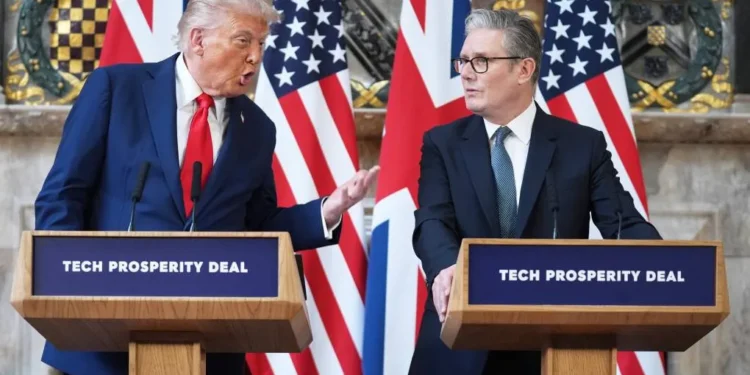 Ντόναλντ Τραμπ στη συνέντευξη τύπου με τον Στάρμερ: "Δε συμφωνώ με αναγνώριση κράτους της Παλαιστίνης"