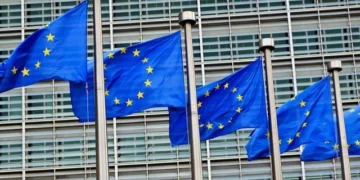 Ούρσουλα φον ντερ Λάιεν: Τι περιλαμβάνει το 19ο πακέτο κυρώσεων κατά της Ρωσίας