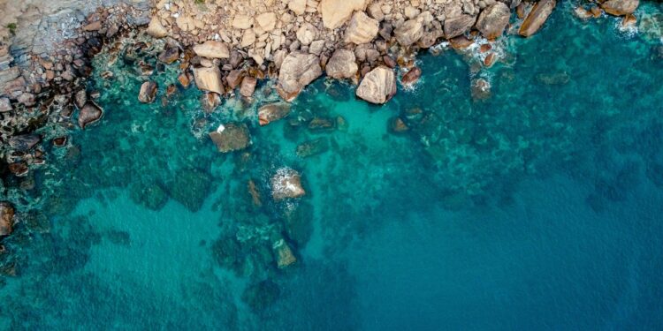 Σίφνος ακτοπλοϊκά: Το ταξίδι που οδηγεί σε γεύσεις και παραδόσεις