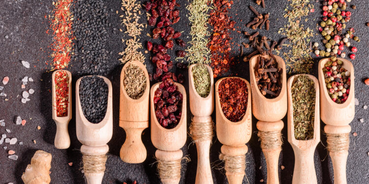 Πώς να επιλέξετε αξιόπιστο προμηθευτή μπαχαρικών χονδρικής
