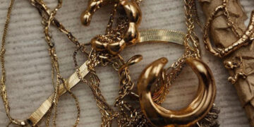 Χρυσά Κοσμήματα: Καράτια, Χρώματα & Όλα Όσα Πρέπει να Ξέρετε