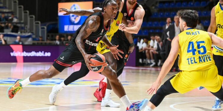 Euroleague: Ο Ολυμπιακός νίκησε στο Βελιγράδι την Μακάμπι 95-94 με ανατροπή σε ένα χιτσκοκικό φινάλε