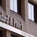 Ο οίκος αξιολόγησης Standard &Poor's  επιβεβαίωσε το αξιόχρεο της Ελλάδας στη βαθμίδα ΒΒΒ με σταθερές προοπτικές