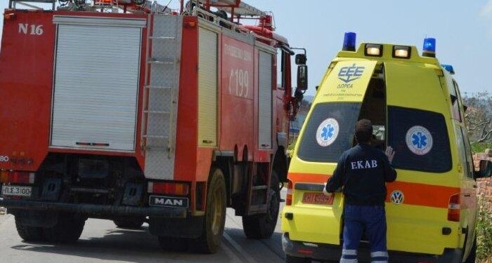 Σοβαρό τροχαίο στο Ηράκλειο με ανατροπή οχήματος: Απεγκλωβίστηκαν τραυματισμένοι μητέρα και ο 12χρονος γιος της