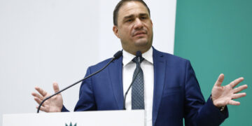 Τσουκαλάς για την τροπολογία για τον Άγνωστο Στρατιώτη: "Η ΝΔ χρησιμοποιεί εθνικά μνημεία για να διαιρέσει τους Έλληνες"