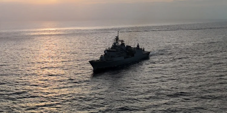 Υεμένη: Έκρηξη σε τάνκερ που μετέφερε υγροποιημένο αέριο - Επί τόπου επιχειρεί και η φρεγάτα «Σπέτσαι»