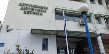 Συνελήφθησαν στις Σέρρες τρεις ανήλικοι ρομά που είχαν διαρρήξει μέσα σε δύο νύχτες οκτώ καταστήματα κι ένα ΙΧ