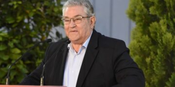 Δ. Κουτσούμπας από την Πετρούπολη: "Προχωράμε για να ανατρέψουμε αυτό το σάπιο σύστημα"