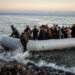 Υπουργείο Μετανάστευσης και Ασύλου: Έντυπο με απειλές φυλάκισης θα διανέμεται στους μετανάστες - «Αποχωρήστε οικειοθελώς από την Ελλάδα για τις πατρίδες σας»
