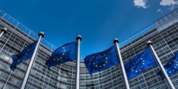 Πρωτοβουλίες στις Βρυξέλλες για ένταξη νέων κρατών στην Ευρωπαϊκή Ένωση χωρίς πλήρη δικαιώματα ψήφου