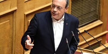 Σωκράτης Φάμελλος στη Βουλή: "Αντισυνταγματική και ντροπιαστική η τροπολογία για το Μνημείο του Αγνώστου Στρατιώτη"