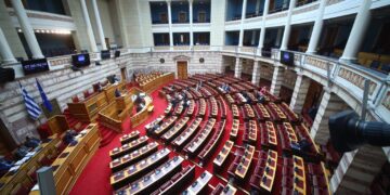 Πέρασε με 159 «Ναι» η τροπολογία για το μνημείο του Άγνωστου Στρατιώτη