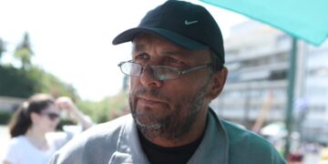 Καταγγελία του Πάνου Ρούτσι ότι δέχθηκε επίθεση από αυτοκίνητο με φιμέ τζάμια χωρίς πινακίδες