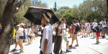 Τράπεζα της Ελλάδος: Σχεδόν 25 εκατομμύρια τουρίστες επισκέφθηκαν τη χώρα μας το οκτάμηνο Ιανουαρίου - Αυγούστου 2025 -Αύξηση κατά  4,1%