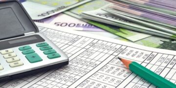 Τι προβλέπει το νέο φορολογικό νομοσχέδιο για τα τεκμήρια: Τι αλλαγές προβλέπονται για τους ελεύθερους επαγγελματίες – Ποιοι εξαιρούνται και ποιοι θα έχουν έκπτωση 50%