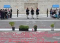 Ο Δούκας ανακοίνωσε ότι θα προσφύγει στη δικαιοσύνη για την ανάθεση της καθαριότητας του Άγνωστου Στρατιώτη σε ιδιώτη