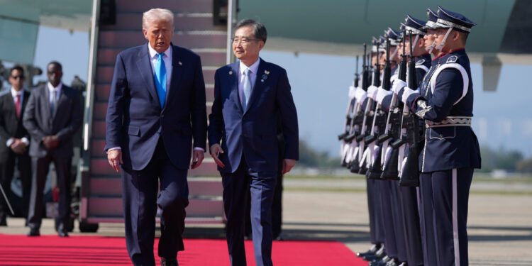 Ο Ντόναλντ Τραμπ σήμερα στη Νότια Κορέα