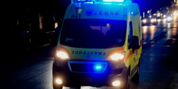 Θανατηφόρο τροχαίο στα Γλυκά Νερά - Σκοτώθηκε 23χρονος οδηγός μηχανής