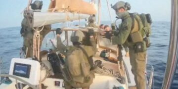 Το πλοίο «Οξυγόνο» ανάμεσα στα πλοία της Global Sumud Flotilla που αναχαιτίστηκαν