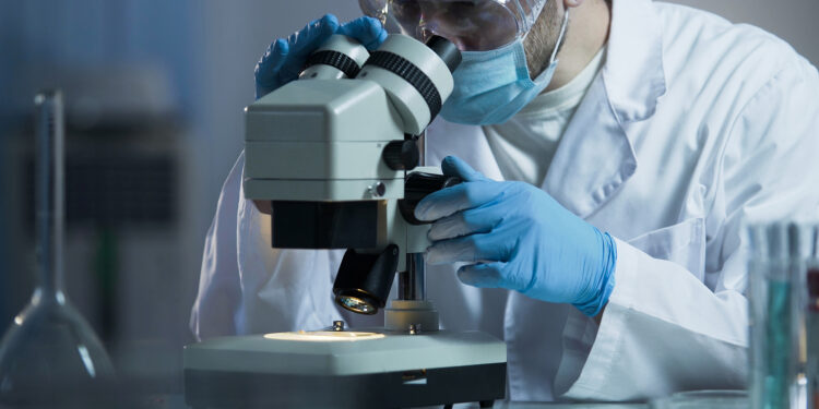 Νέα προσέγγιση στη διάγνωση και θεραπεία του καρκίνου από Έλληνα επιστήμονα