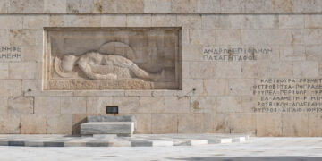 Διαμάχη για το μνημείο του Άγνωστου Στρατιώτη