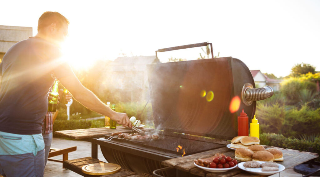 Πώς να στήσετε τη γωνιά BBQ στον κήπο ή το μπαλκόνι σας