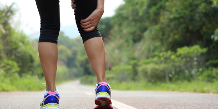 Πότε η ενόχληση στα πόδια υποδηλώνει πάθηση;