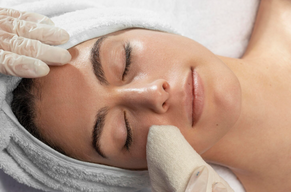 Καθαρισμός Προσώπου: Απαραίτητος Για Κάθε Επιδερμίδα