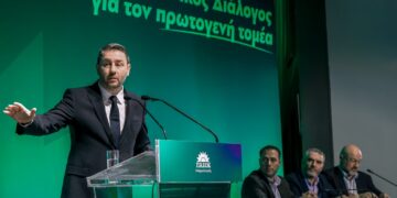 Ομιλία Ν. Ανδρουλάκη στη Λάρισα: «Η κυβέρνηση οδηγεί τους αγρότες σε μνημόνια – Μόνο το ΠΑΣΟΚ και η δημοκρατική παράταξη μπορούν να φέρουν πραγματική πολιτική αλλαγή»