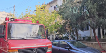 Θεσσαλονίκη: Απανθρακωμένη σορός άνδρα εντοπίστηκε από την Πυροσβεστική μετά από φωτιά σε διαμέρισμα στην Κάτω Τούμπα