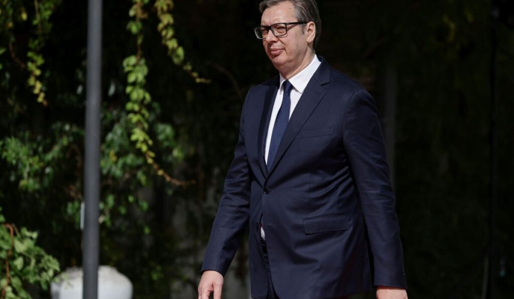 Δημοσίευμα Financial Times: Ο Βούτσιτς ετοιμάζεται να πάει σε πρόωρες εκλογές, μετά τις μαζικές διαδηλώσεις στη Σερβία