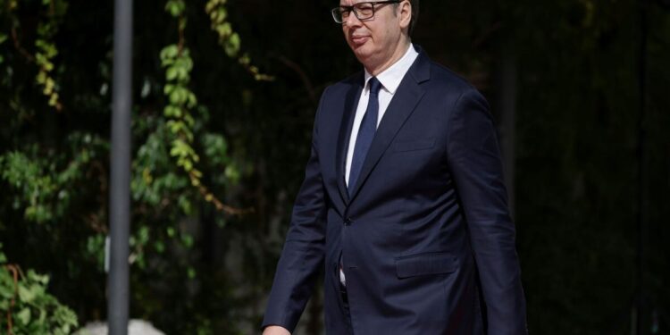 Δημοσίευμα Financial Times: Ο Βούτσιτς ετοιμάζεται να πάει σε πρόωρες εκλογές, μετά τις μαζικές διαδηλώσεις στη Σερβία