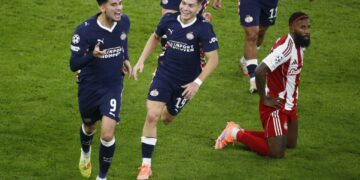 Champions League: Άτυχος ο Ολυμπιακός, ισοφαρίστηκε στο 90+3΄ από την Αϊντχόφεν 1-1 στο «Καραϊσκάκης»