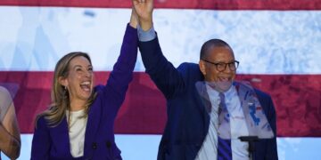 ΗΠΑ: Η δημοκρατική Μίκι Σέριλ εξελέγη κυβερνήτης στην πολιτεία του Νιου Τζέρσεϊ