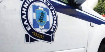 Συνελήφθη στην Αθήνα 37χρονος με κρυμμένο όπλο στο σακίδιό του