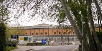 Βρετανία: Αναζητούνται δύο κρατούμενοι που αποφυλακίστηκαν κατά λάθος από τη φυλακή του Γουόντσγουορθ