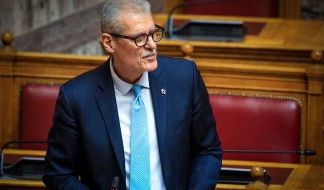 Την παραίτησή του υπέβαλε ο υφυπουργός Πολιτικής Προστασίας, Βαγγέλης Τουρνάς