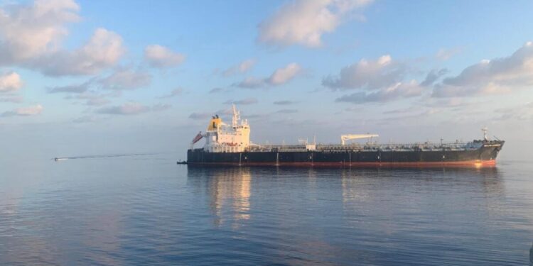 Ελεύθερο το πλήρωμα του ελληνόκτητου τάνκερ Hellas Aphrodite που είχε καταληφθεί από Σομαλούς πειρατές