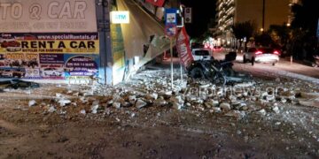 Αναστάτωση στα Χανιά: Κατέρρευσε μπαλκόνι στο κέντρο της πόλης