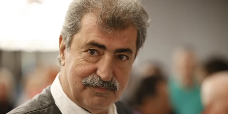 Επίθεση Πολάκη κατά της κυβέρνησης: "Οι συγγενείς των Τεμπών απέτρεψαν ένα ακόμη μπάζωμα της αλήθειας"