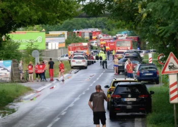 Σύγκρουση τρένων στη Σλοβακία με δεκάδες τραυματίες