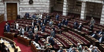 Σφοδρές αντιδράσεις της αντιπολίτευσης μετά την Κυριακάτικη ανάρτηση Μητσοτάκη