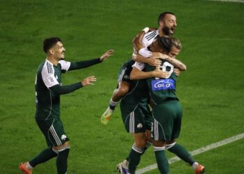 Ο Παναθηναϊκός νίκησε 2-1 τον ΠΑΟΚ και τον έριξε από την κορυφή