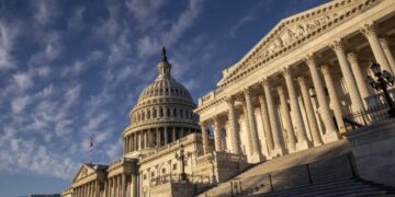 ΗΠΑ: Επιτεύχθηκε συμφωνία στη Γερουσία για παράταση μέχρι τον Ιανουάριο στη χρηματοδότηση του κράτους