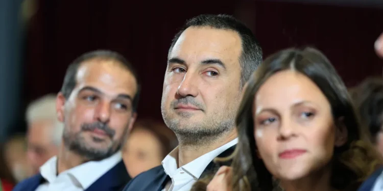 Νέα Αριστερά: Η πλειοψηφία της Κ.Ε. απέρριψε την πρόταση Χαρίτση για δημοψήφισμα για τις συμμαχίες