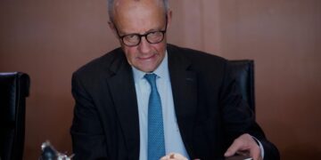 Γερμανία: Ευρεία δυσαρέσκεια κατά της κυβέρνησης - Καταρρέει δημοσκοπικά ο Μερτς