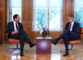 Συνάντηση Μητσοτάκη με Χριστοδουλίδη στο μέγαρο Μαξίμου: «Σημαντικό Ελλάδα και Κύπρος να μπορούμε να συντονιζόμαστε»